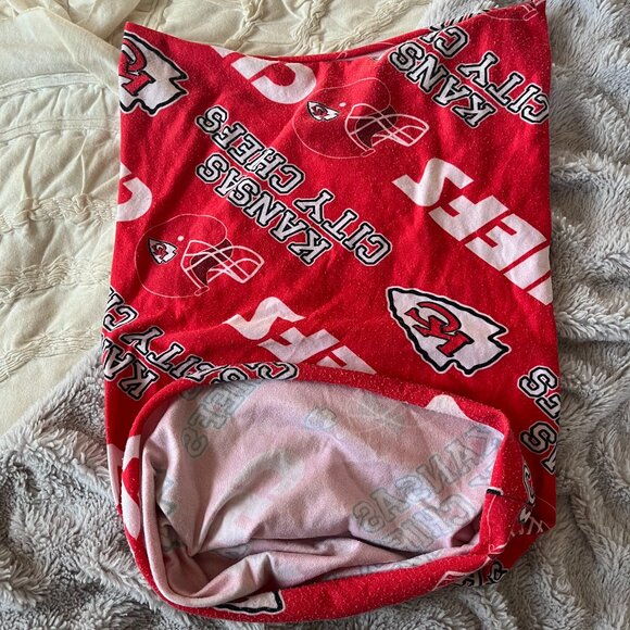 KC Chiefs Face Mask - Picture 2 of 2